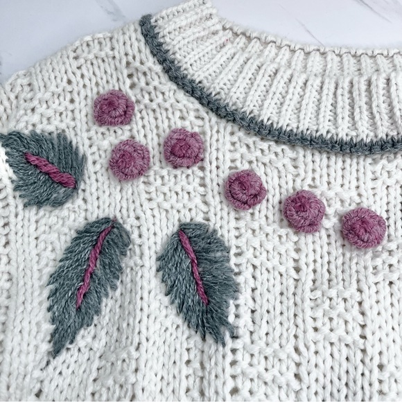 Vintage Hand Knit Sweater Leaves & Berries Off White Size Medium - Picture 7 of 10